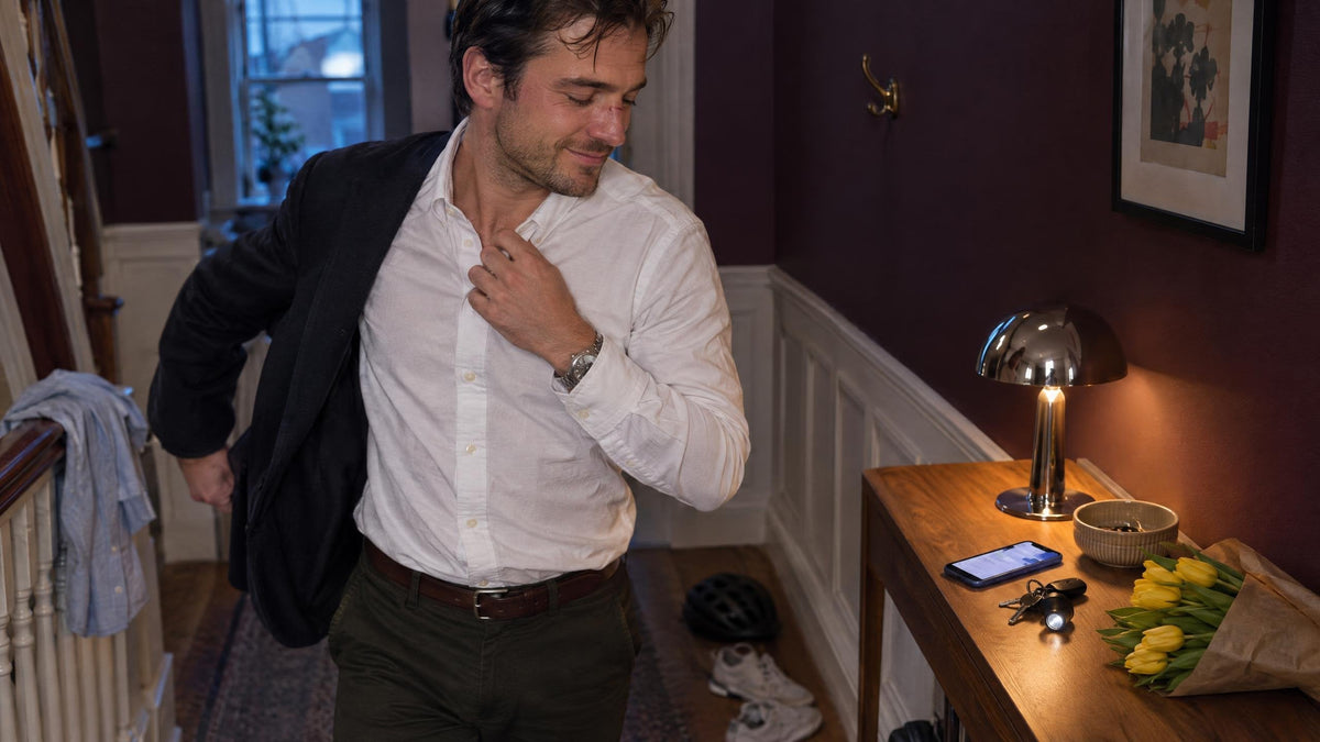 Man ruikt vlak voor een date aan de kraag van zijn vers gewassen overhemd en glimlacht: wat doet geur met je?